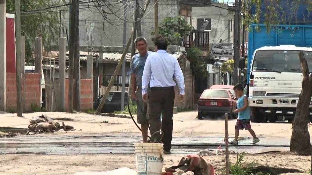 Katopodis recorri&oacute; obras de pavimentaci&oacute;n en Costa Esperanza