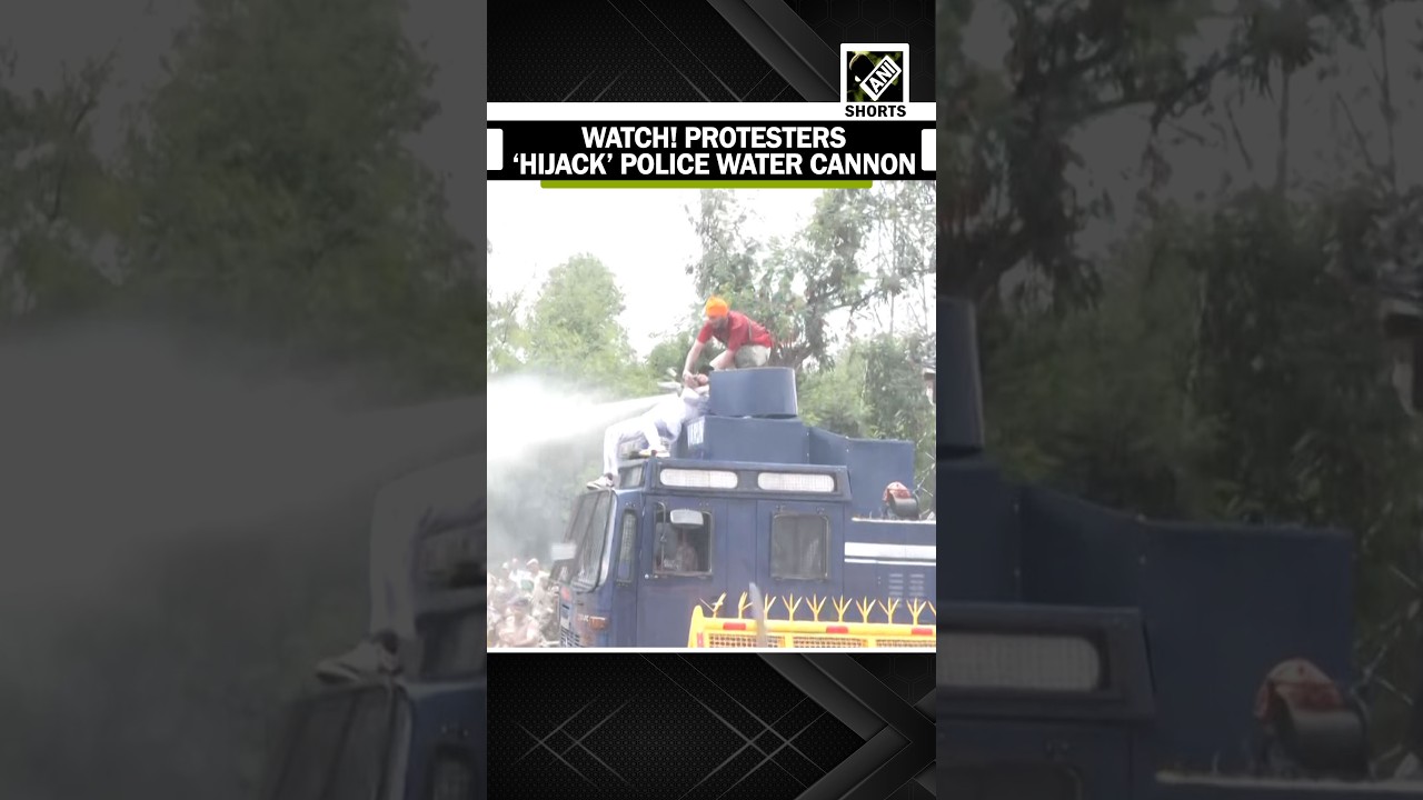 Watch! Akali Dal Waris Punjab De protesters &lsquo;Hijack&rsquo; police water cannon during Chandigarh protest