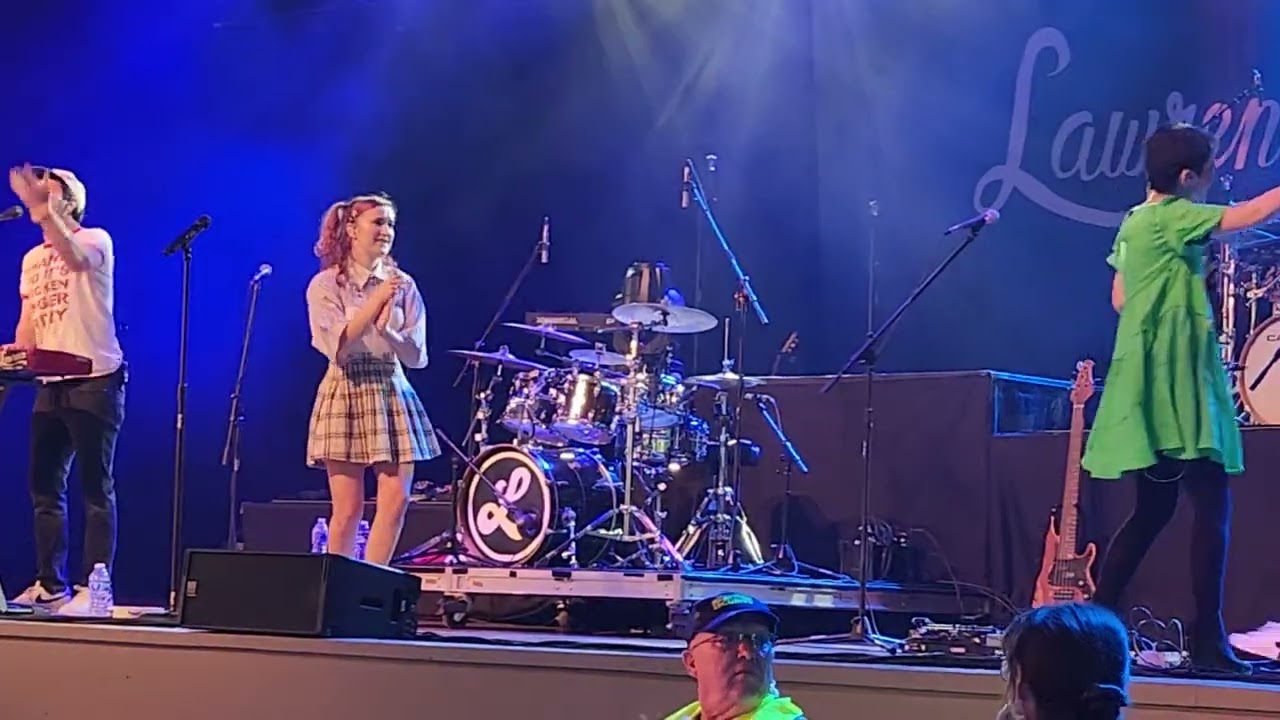 Lawrence and Suzie Collier performing 