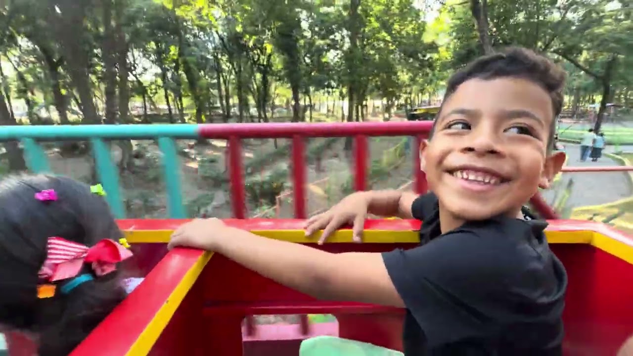 Parque infantil de San Salvador 😱😍❤️