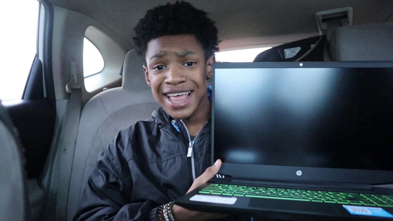 UNBOXING THE HP PAVILION 16.1 GAMING LAPTOP IN THE CAR