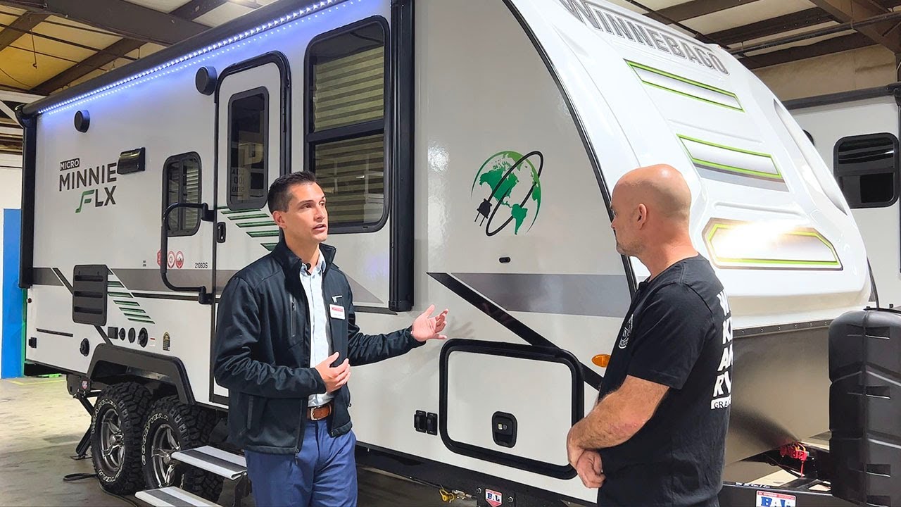 2022 Winnebago Micro Minnie FLX Edition RV Dealer in Michigan | Grand Rapids, Newaygo, Muskegon, MI