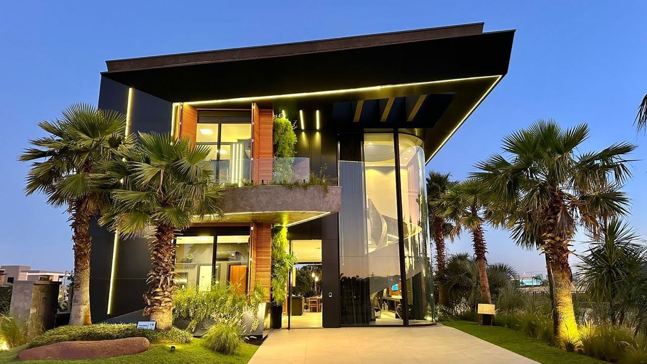 CASA “PININFARINA”, LUXO A BEIRA DO LAGO E PRONTA PARA USUFRUIR A VENDA NO SENSE EM XANGRI-LÁ!