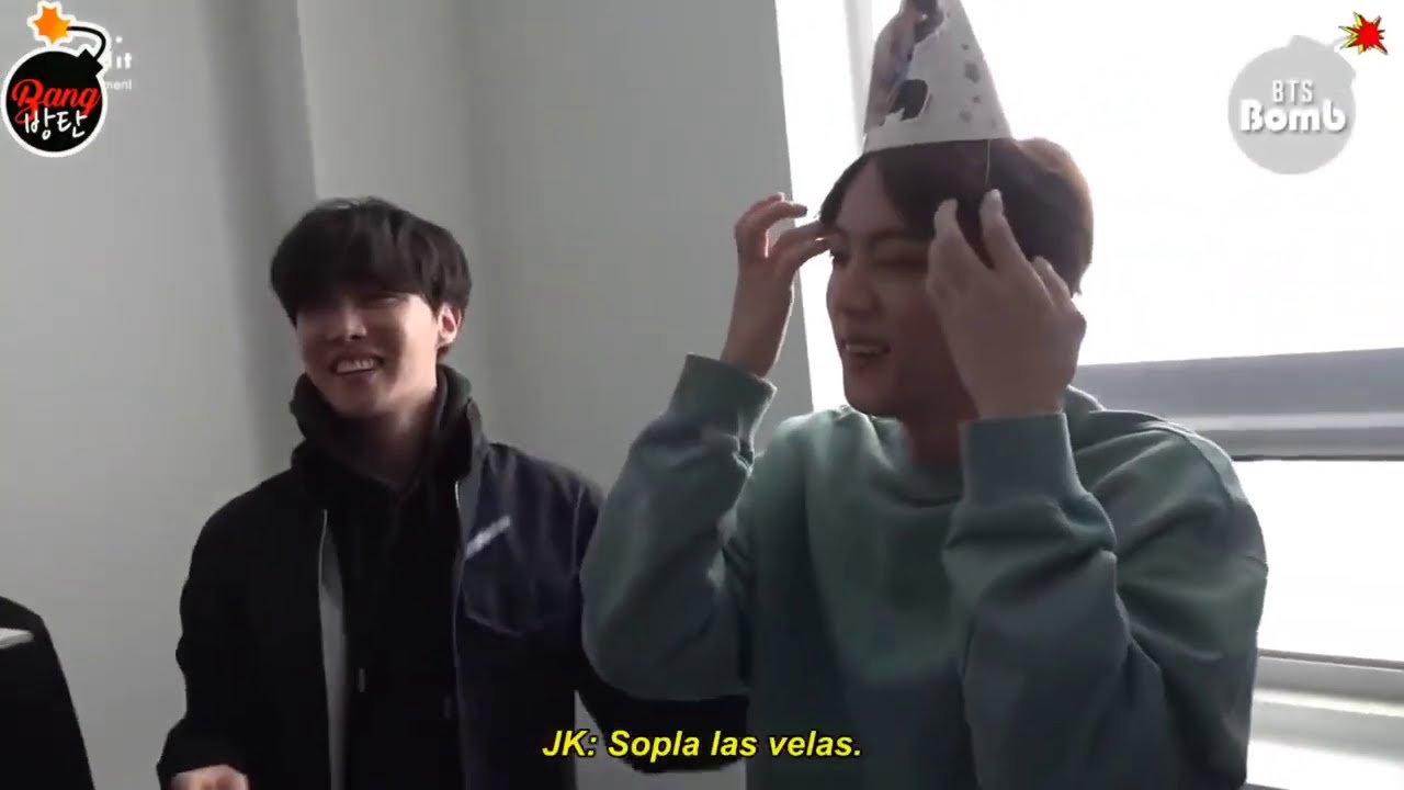 Jikook together even off-camera📷🤯Jk completely in love😭jealousy Jk?