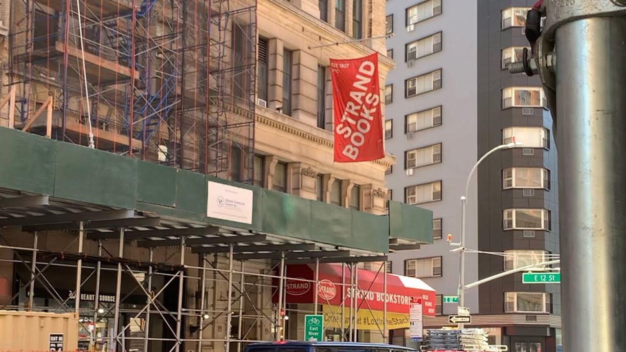 Brief tour of THE STRAND - best bookstore in New York City