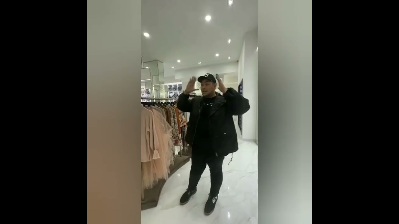 LIVE IGS TERBARU IVAN GUNAWAN BUKA CABANG MANJAH HIJAB SURABAYA. KOLEKSI NYA BIKIN MATA TERPANA