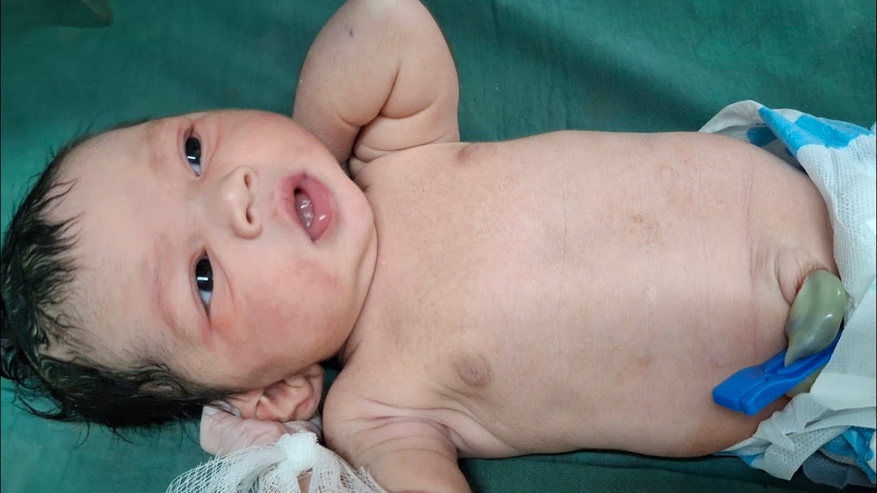 Newborn baby activity #cutebaby 