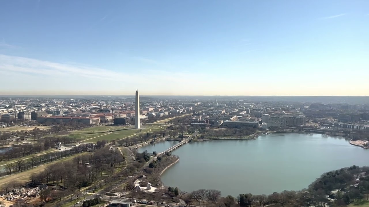 Southwest Boeing 737-700 Landing at Ronald Reagan Washington National Airport (DCA)