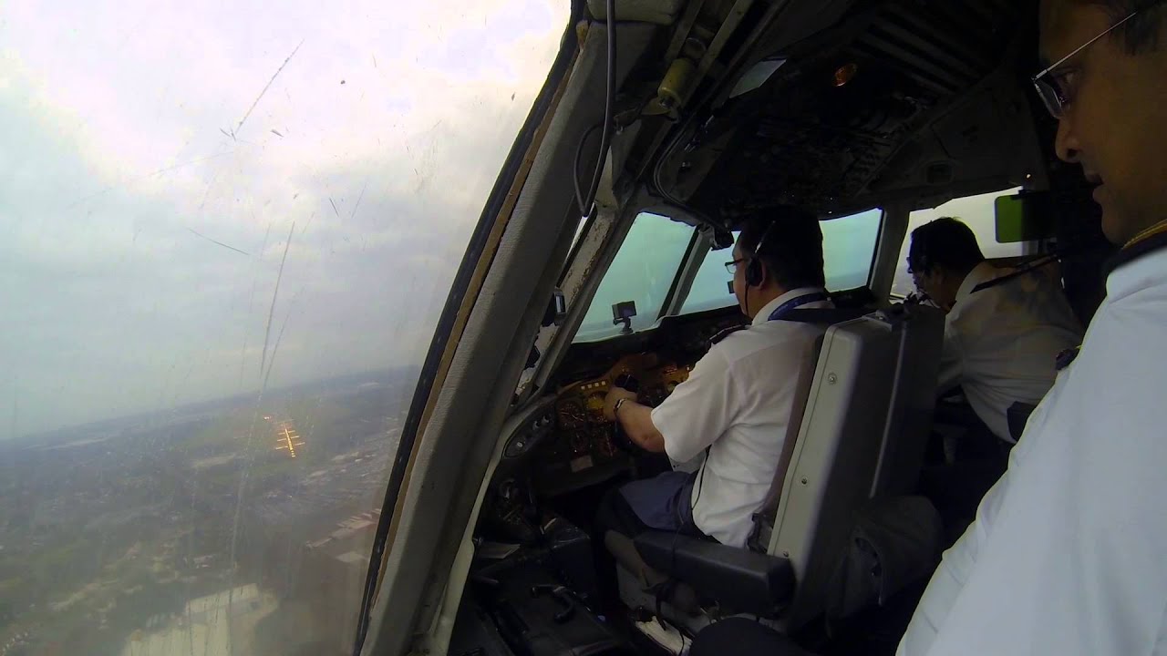 Biman Airlines DC-10 Farewell Landing