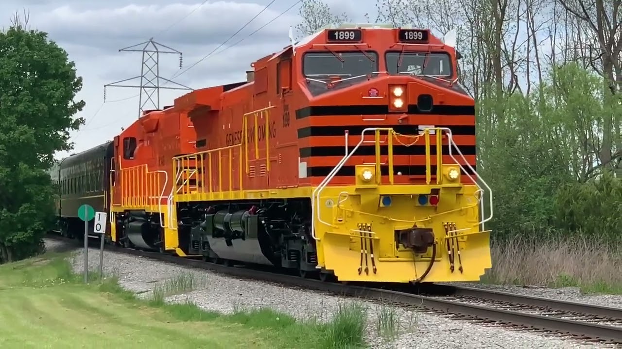 Small train chase on the Genesee & Wyoming 125th Anniversary Special