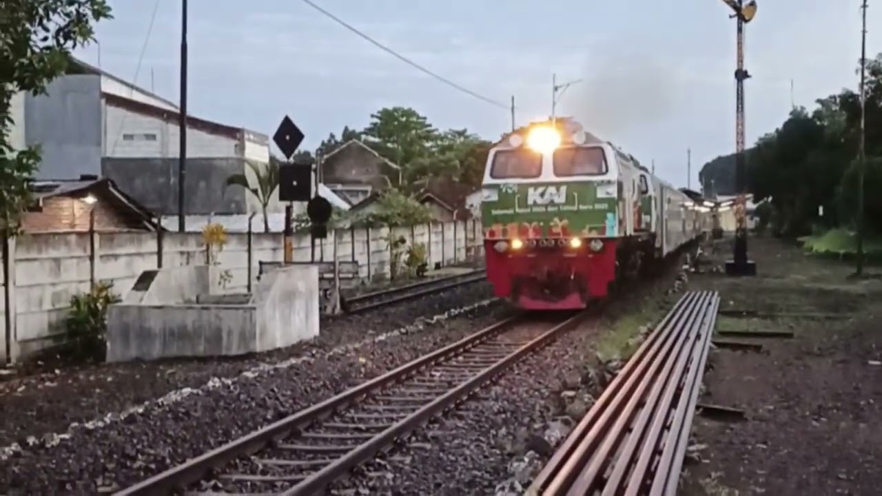 KOMPILASI KERETA API INDONESIA DAOP 9 JEMBER #2 #kereta #kai #railfans #keretaapi #train #lokomotif
