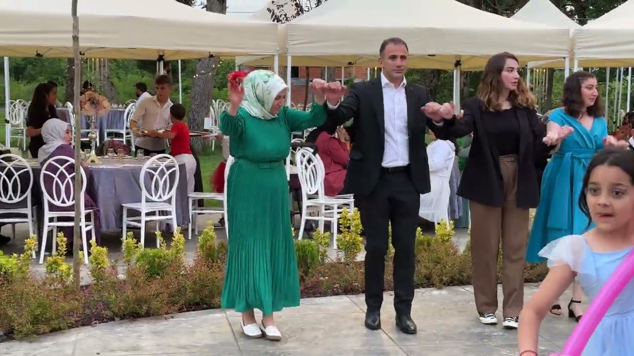 Kağızman (Teqıl) halayı  geleneğini her yerde sürdürüyoruz Zilan Müzik