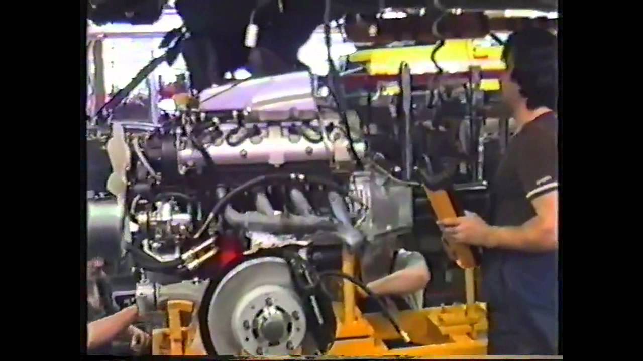 Porsche Factory 1986   TYP 944 and 928