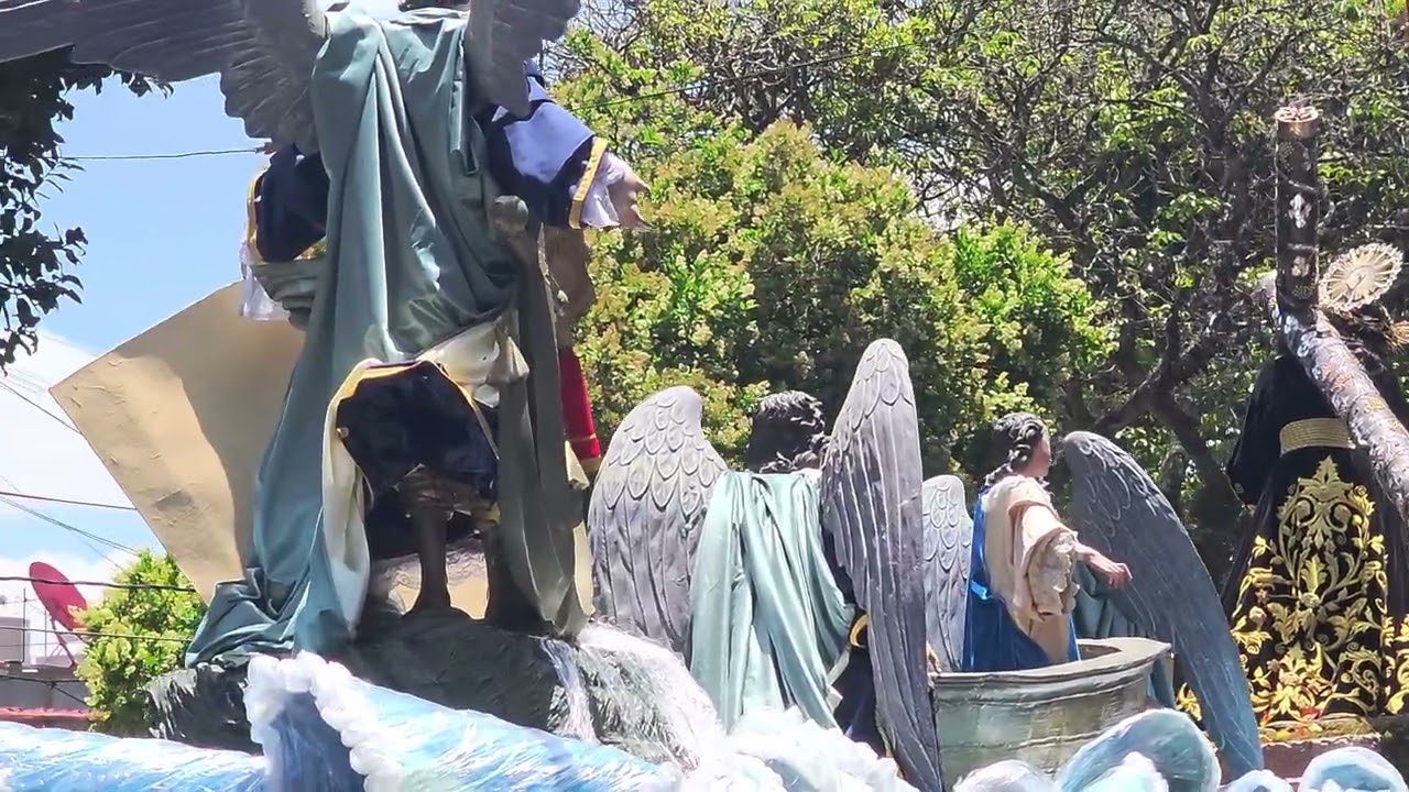 Con la fosa en Viernes Santo, Jesús de la Merced 2025