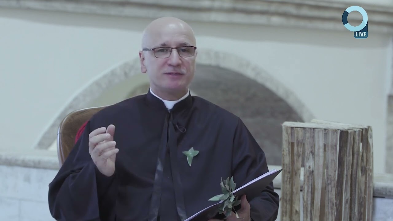 مسيرة السعانين في بغديدى 2023 مع الاب جورج جحولا والاب مازن متوكا