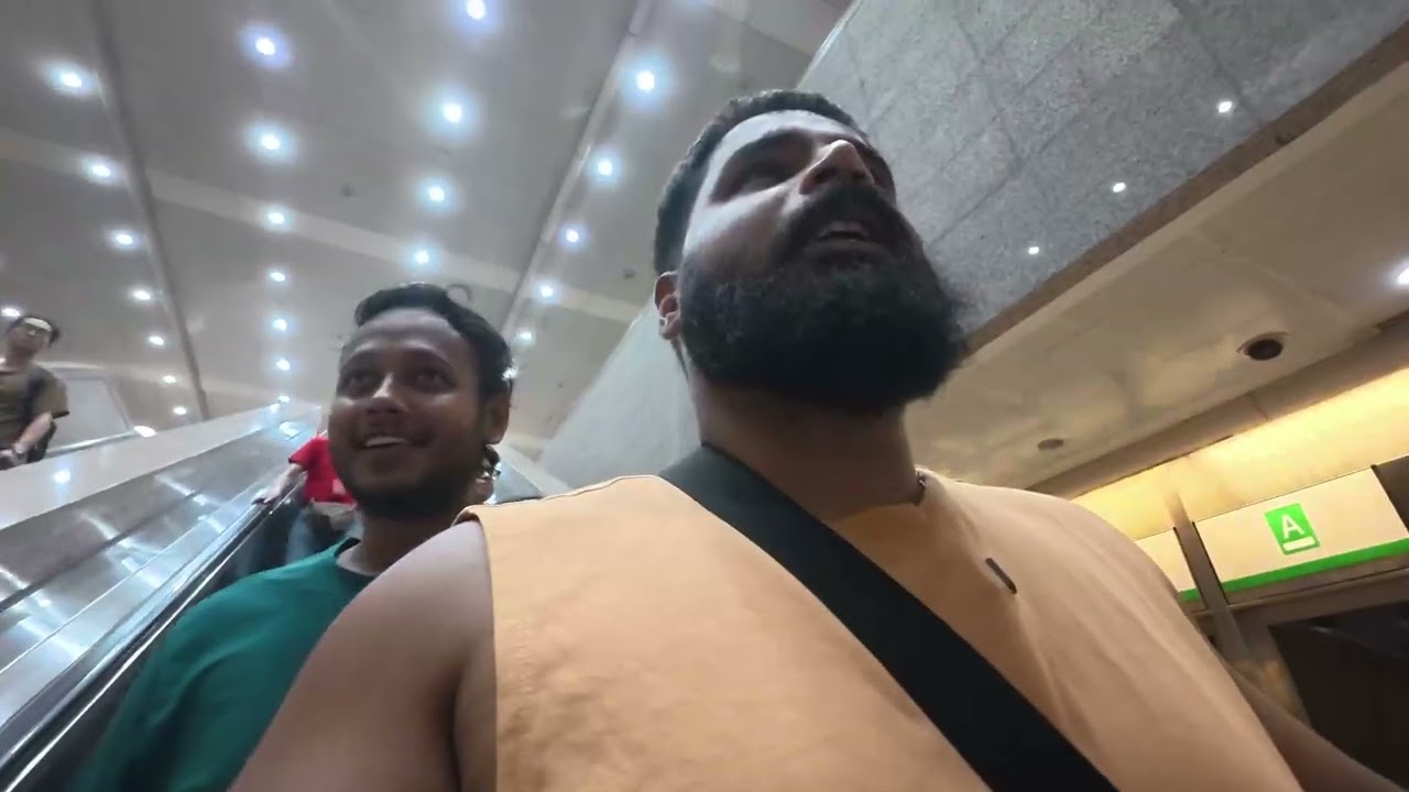 Mom ke Saath Universal Studios ❤️ | Changi Airport Tour | Day-4