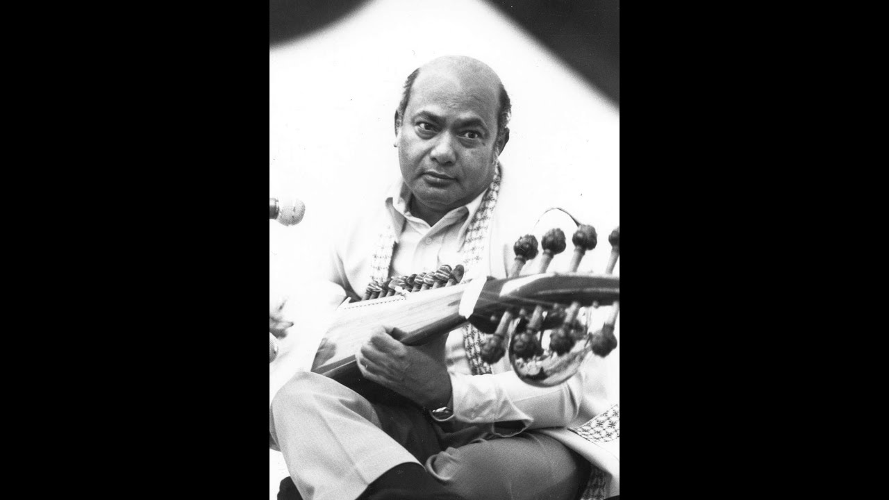 Ustad Ali Akbar Khan (sarod) - Raga Miyan ki Todi