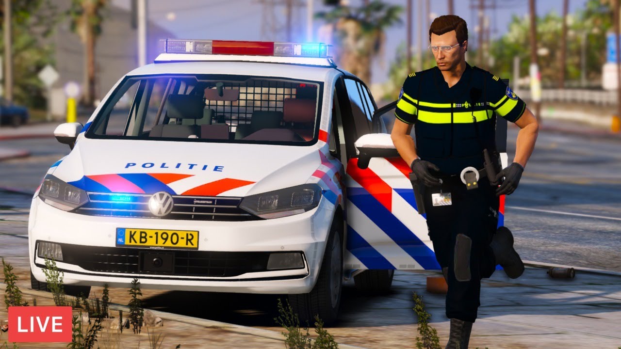 LIVE DIENST MET POLITIE VLOGGER JAN WILLEM | Royalistiq Roerveen Roleplay | Livestream #40 | Iddo