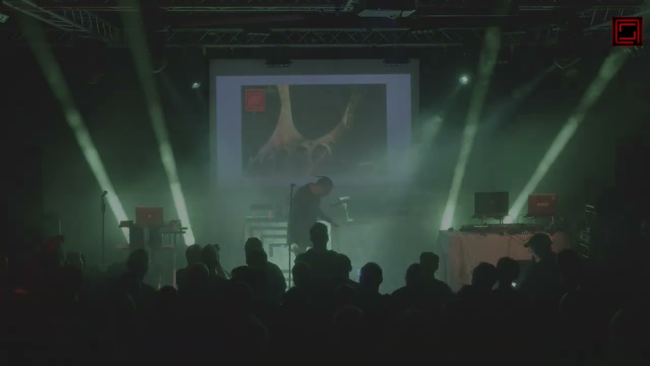 Amorphous - I'm Not Real (Live at The Bunker)