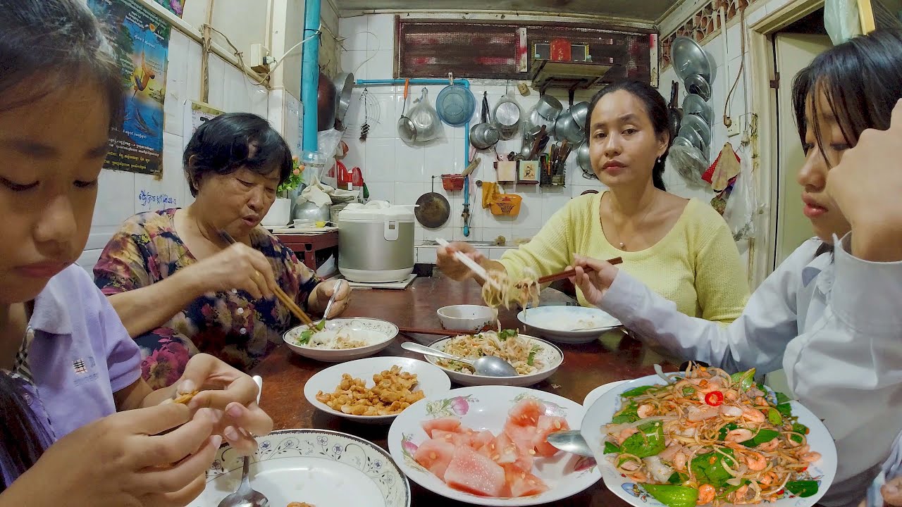 Banana Flower Salad With Fresh Shrimp And Pork Belly - Jenny Family Lifestyle