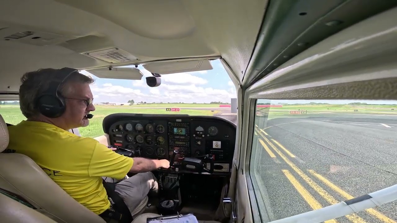 Cessna 172 | Full Flight | 4K | Kemble (Cotswold) land-away