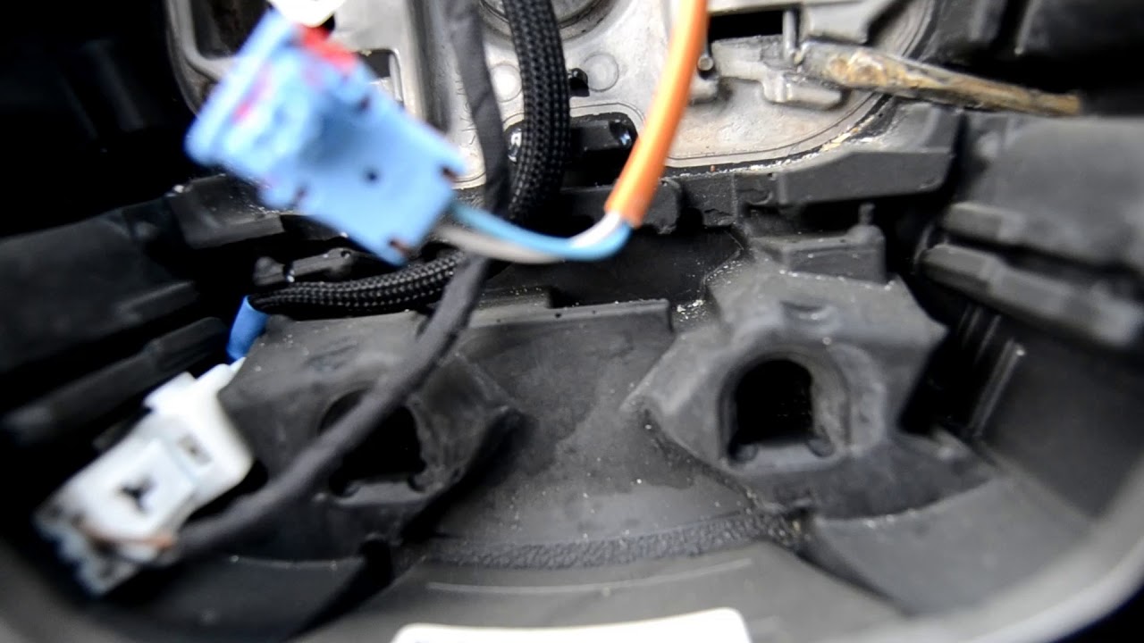 Лада Веста, снятие и установки накладки на руль,своими руками