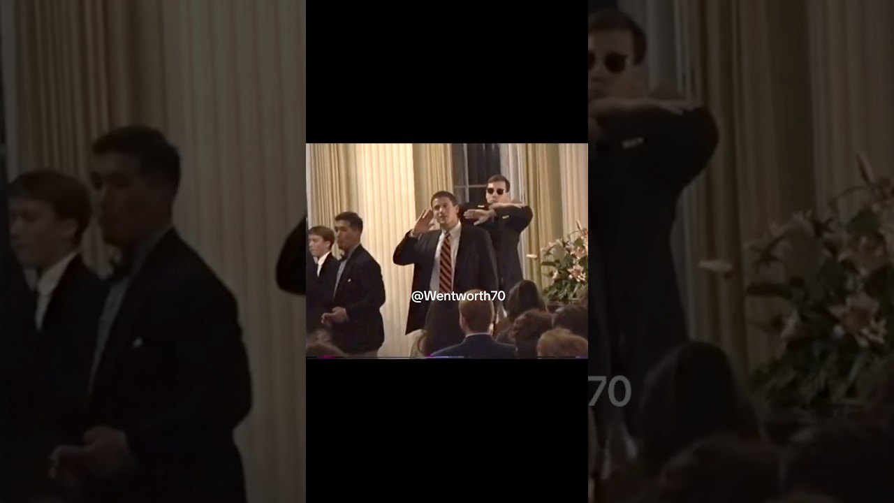 Micheal Scofield singing!! 🤩#wentworthmiller #prisonbreak #funny #singing #youtubeshorts #youtube