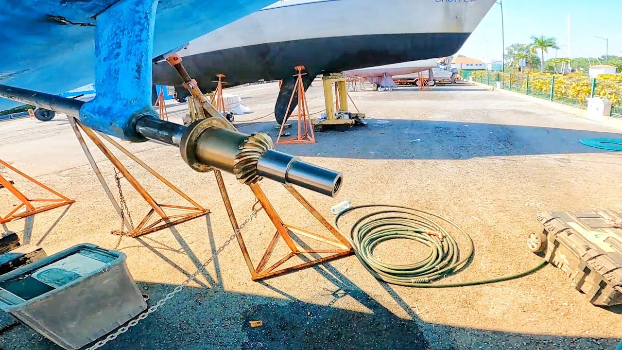 Working In the Boat Yard!!                   🇮🇹Mexico🇮🇹