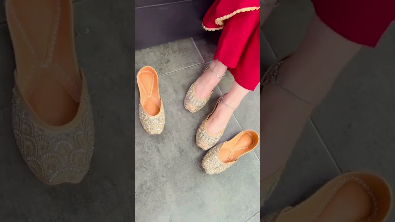 golden embroidery Punjabi jutti 