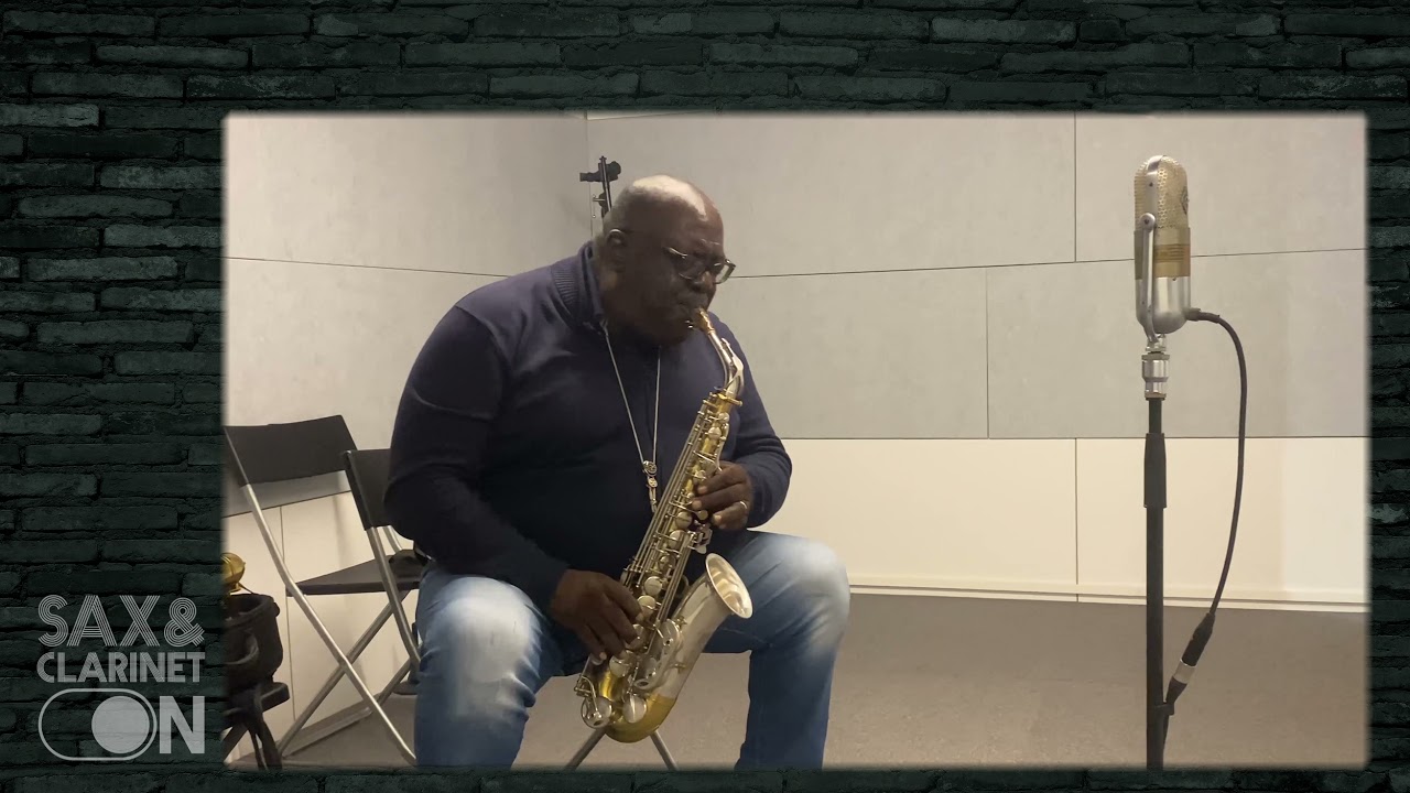 ☂︎Jesse Davis blows💨  Rampone & Cazzani 🇮🇹  Due Vocci alto sax 🎷