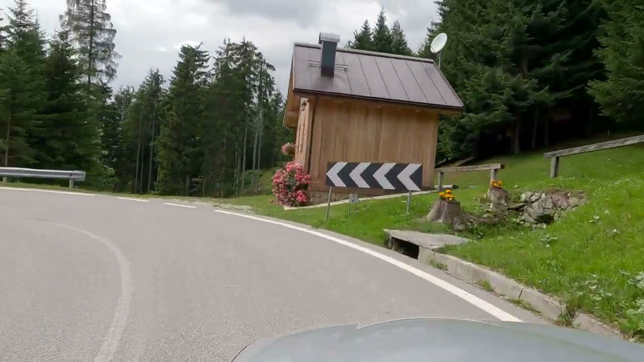 Driving from Forni di Sopra to Borca di Cadore