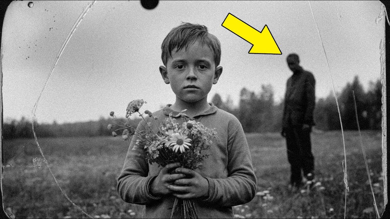 Эта фотография мальчика с цветами, сделанная в 1903 году, казалась невинной, пока реставрация не ...