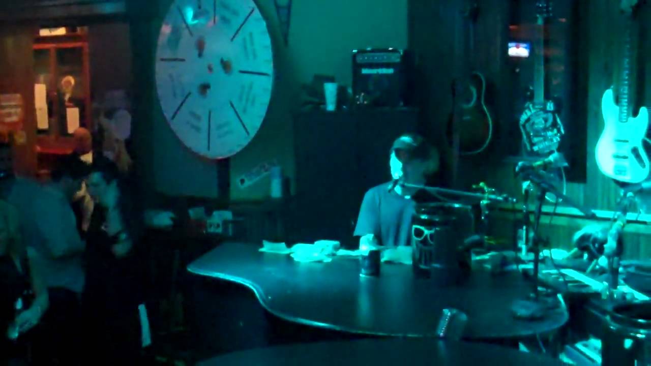 Howl at the Moon Don't Stop Believin (Cover)