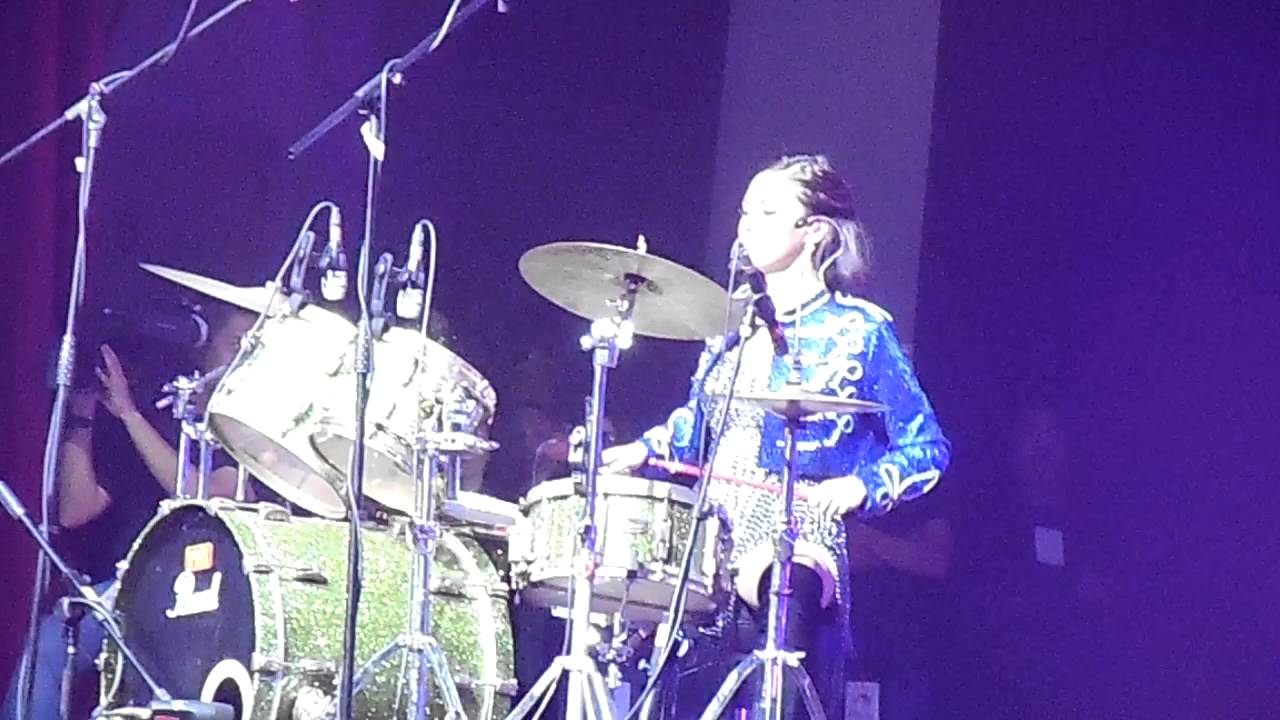 Kim Chiu drums 