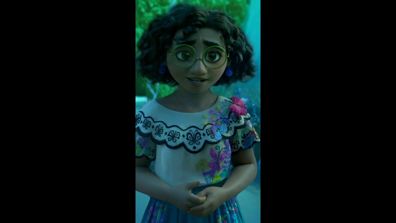 Mirabel Madrigal in the sea from Moana #moana #encanto #mirabelmadrigal