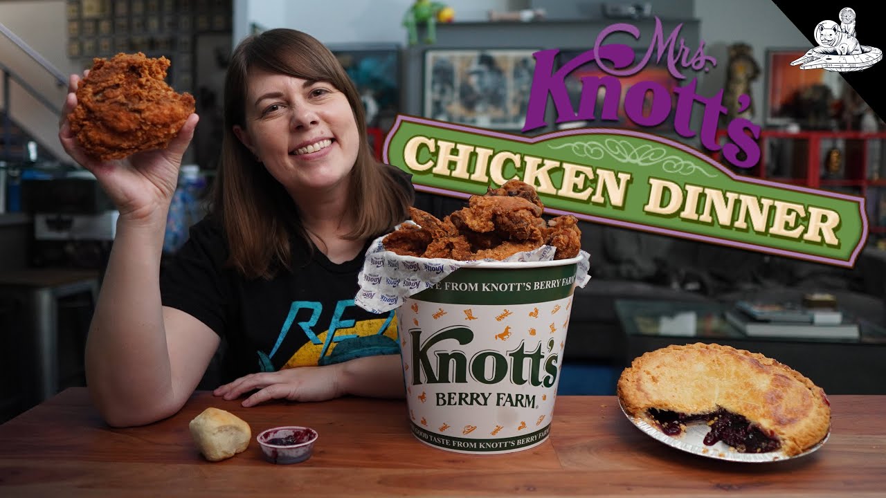 Trying Knott's Berry Farm’s Famous Fried Chicken [First Time!]