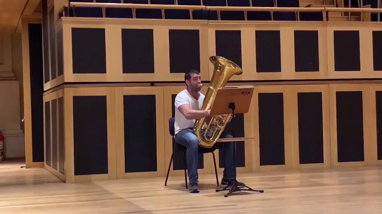 Bach Cello Suíte 1 : Prélude - tuba solo