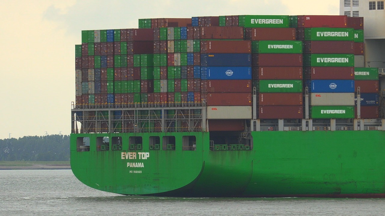 EVERGREEN TOP to Port of ANTWERP - 4K SHIPSPOTTING #containership #mega #evergreen