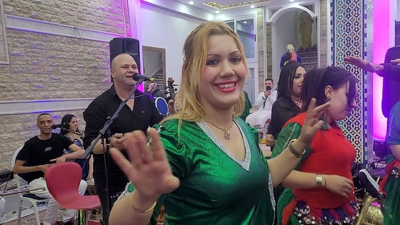 شاهدو محمد المساري وإيمان الحاجب وشيخة هدى خنفرة في حفل مدينة وزان 