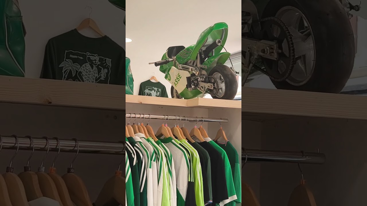 Visite de la boutique Trincamp par Bob...Saint&eacute; @TRINCAMPFootballVintage #asse #football