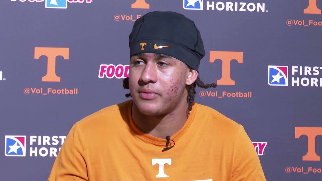 Брейден Раус, первокурсник из Теннесси, играющий на позиции лайнбекера, рассказывает о своих перв...