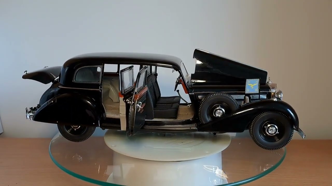 MERCEDES BENZ  770K 1938  SIGNATURE MODELS  1/18