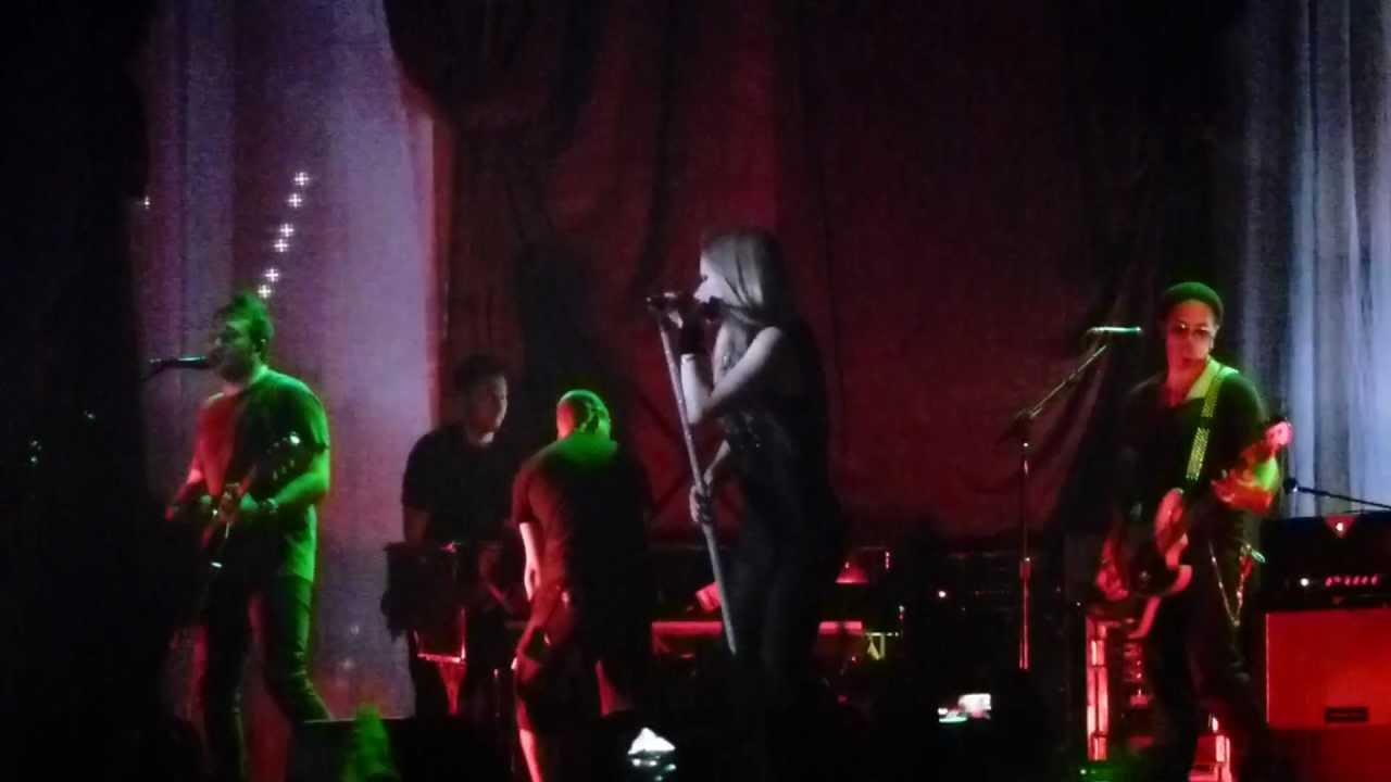 Avril Lavigne - I always get what I want - Black Star Tour Live HD @ Torino Italy 08/09/2011