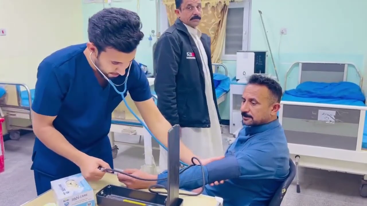 عمل الكوادر الخافرة في مركز الحوراء الصحي التابع الى قطاع سوق الشيوخ وتقديم الخدمات الطبية للمرضى.
