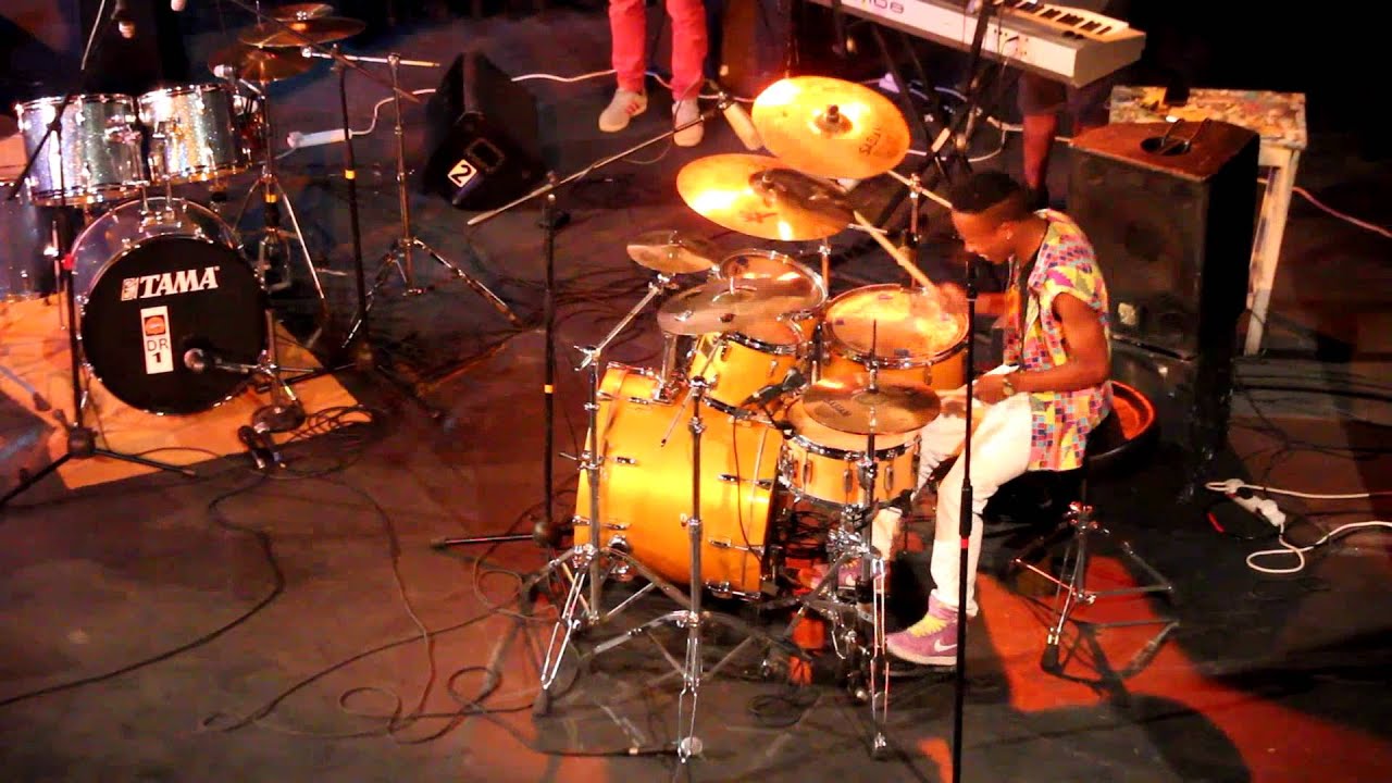 Emma Thedrummer - Bob Marley's Iron Lion