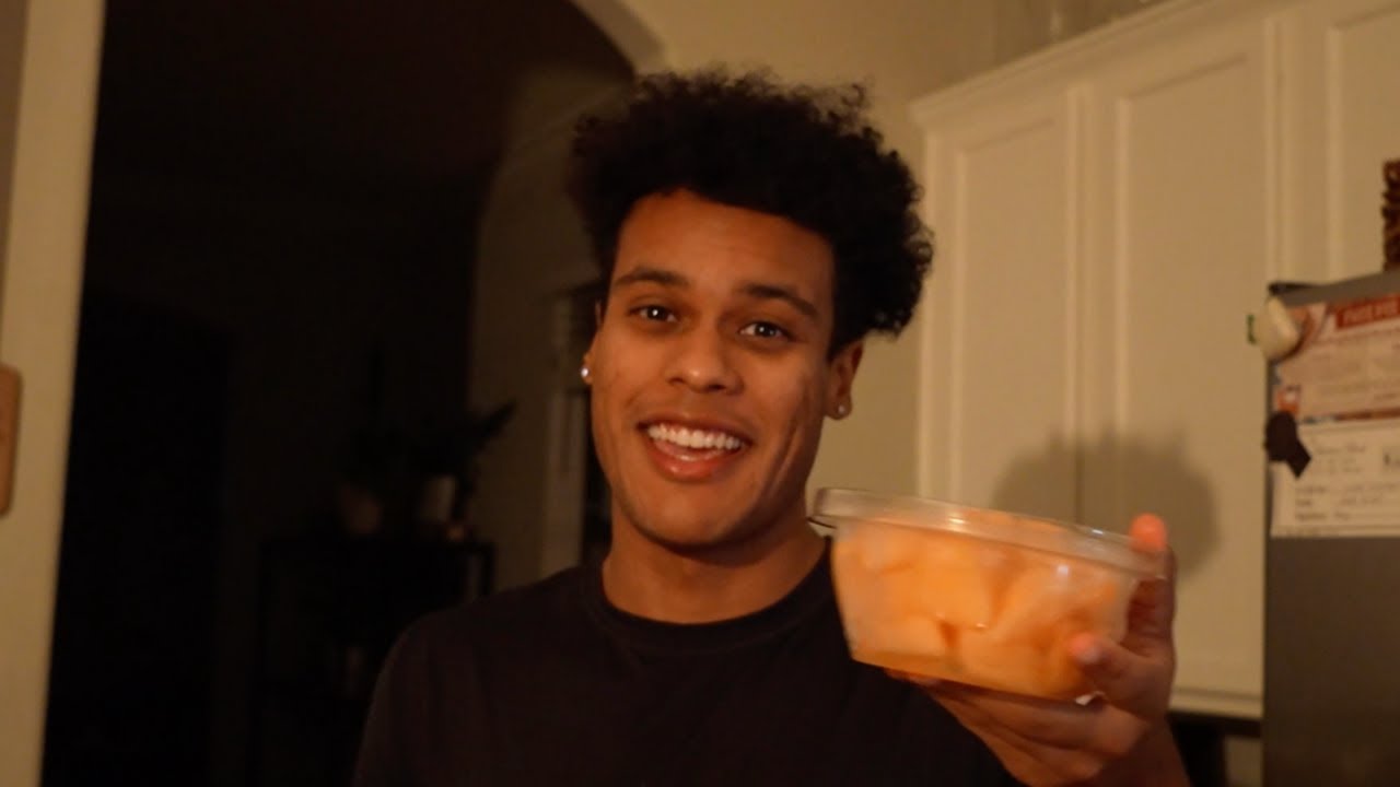 WHAT I EAT IN A DAY (BULKTOBER EDITION)