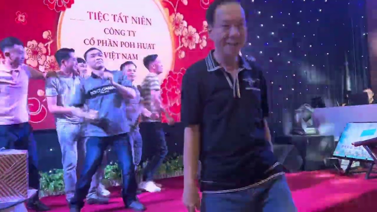 Tết niên cty pohhuat