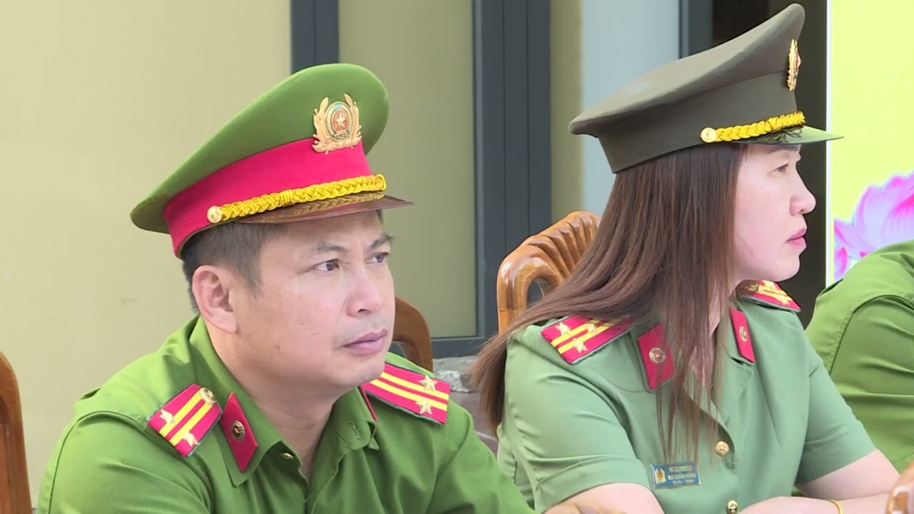 CONG AN PHUONG BAN THACH RA QUAN CAO DIEM TAN CONG, TRAN AP TOI PHAM, DAM BAO AN NINH TRAT TU