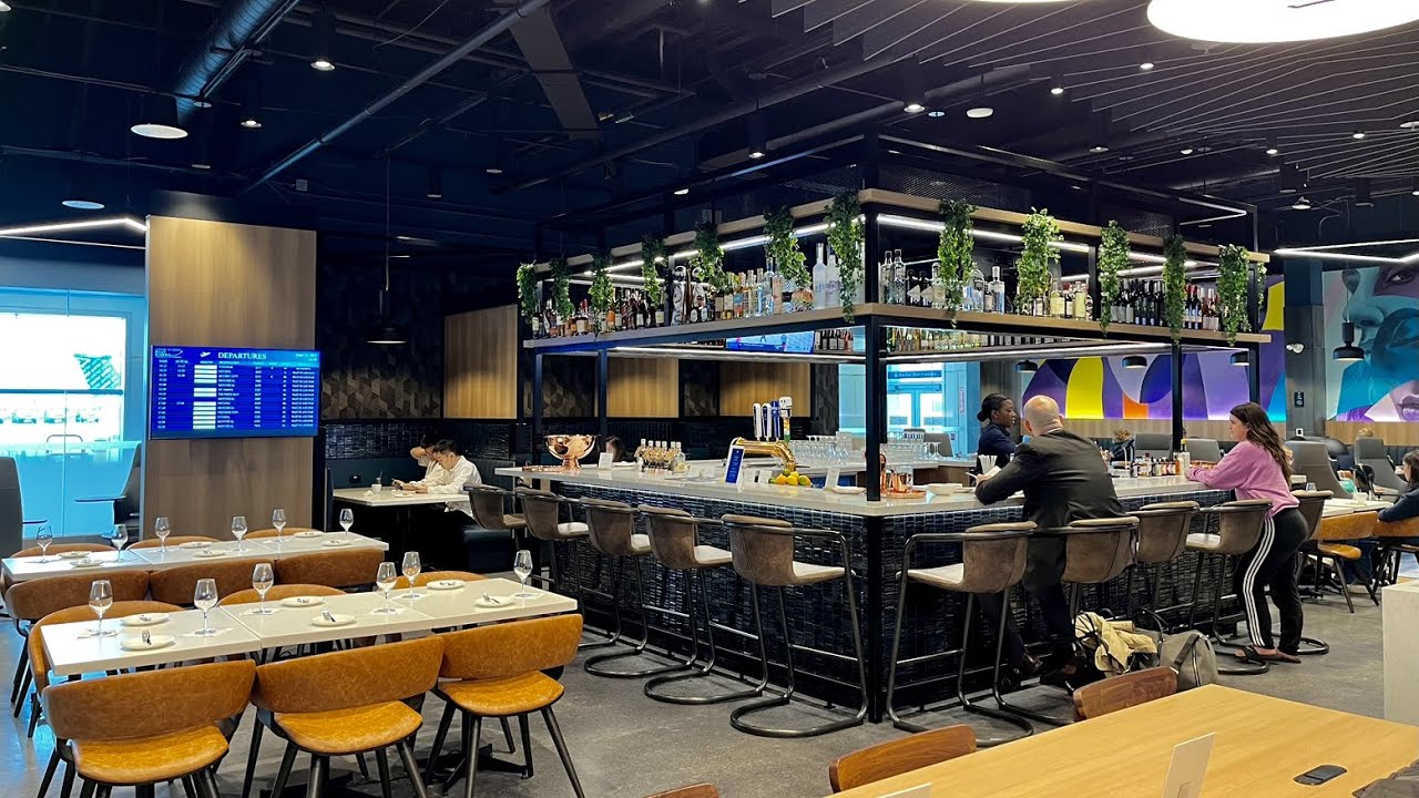 BRAND NEW Aspire - Air Canada Café | Billy Bishop Toronto City Airport | Full Review