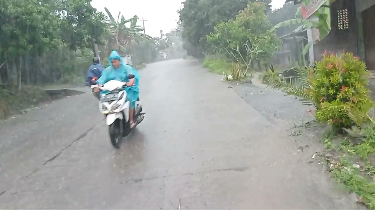 Heavy rain sounds relaxation